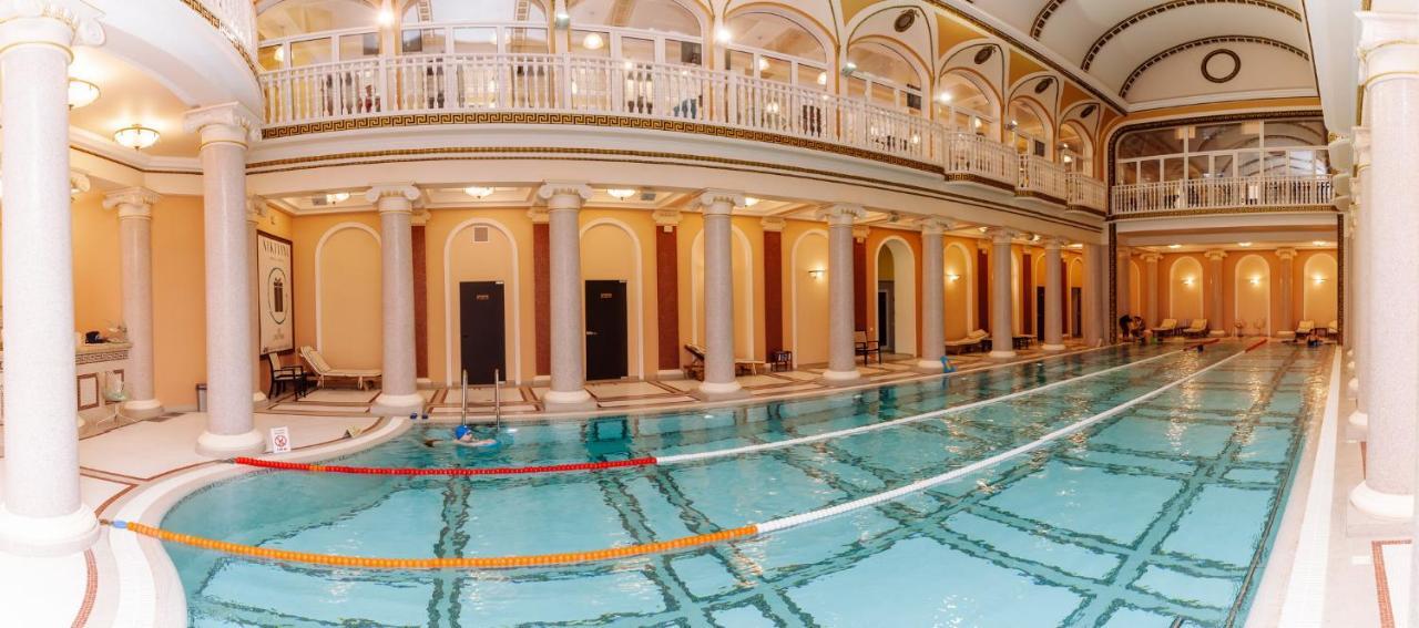 ลอนดอนสกายา สปา โฮเทล Hotel โอเดสซา สระว่ายน้ำ รูปภาพ